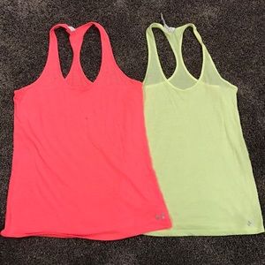 Bundle: women's Under Armour tanks